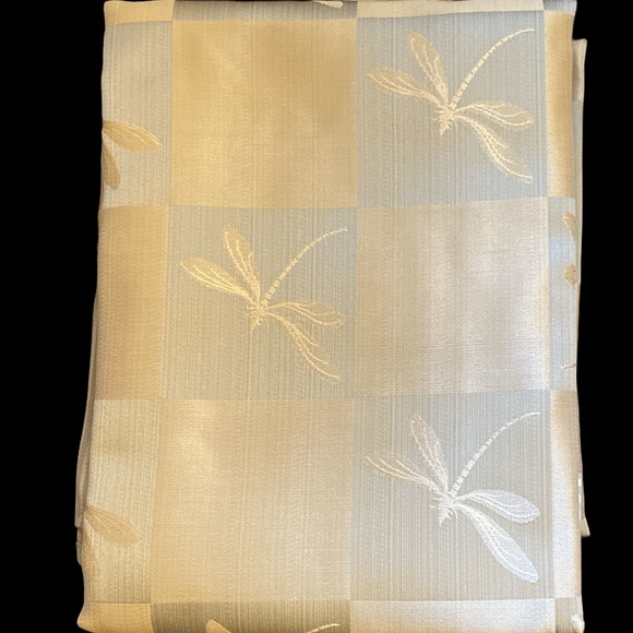 Patricia Spratt Table Linens 66" x 120" - Picture 1 of 3